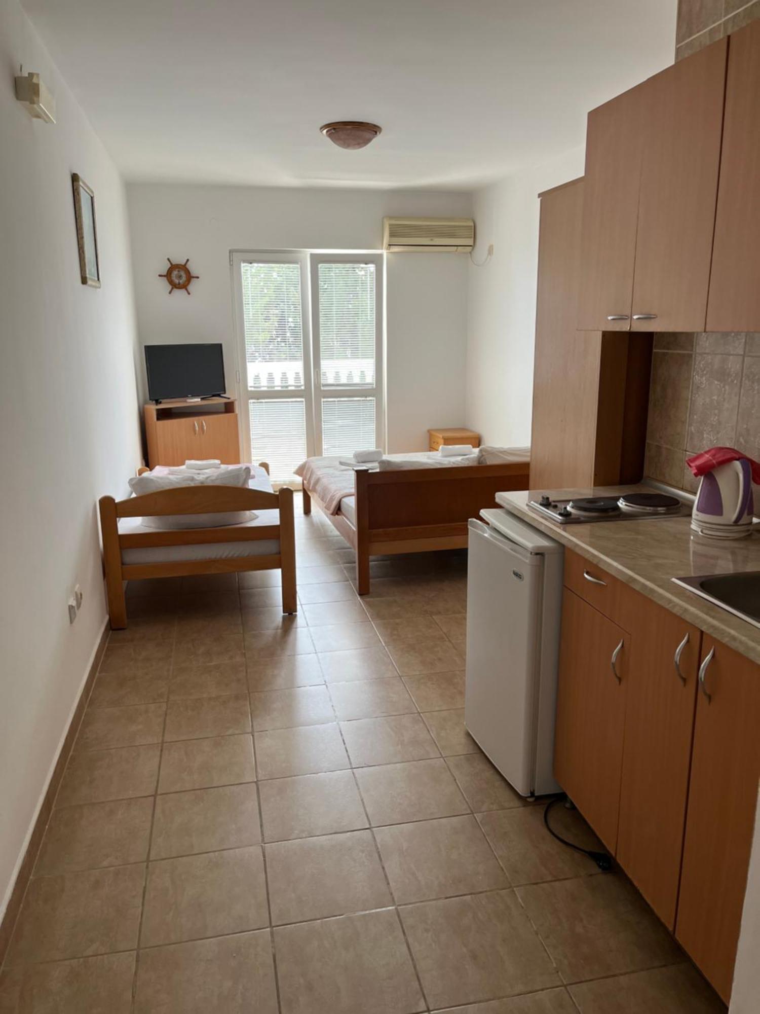 Guest House Perovic Сутоморе Екстериор снимка